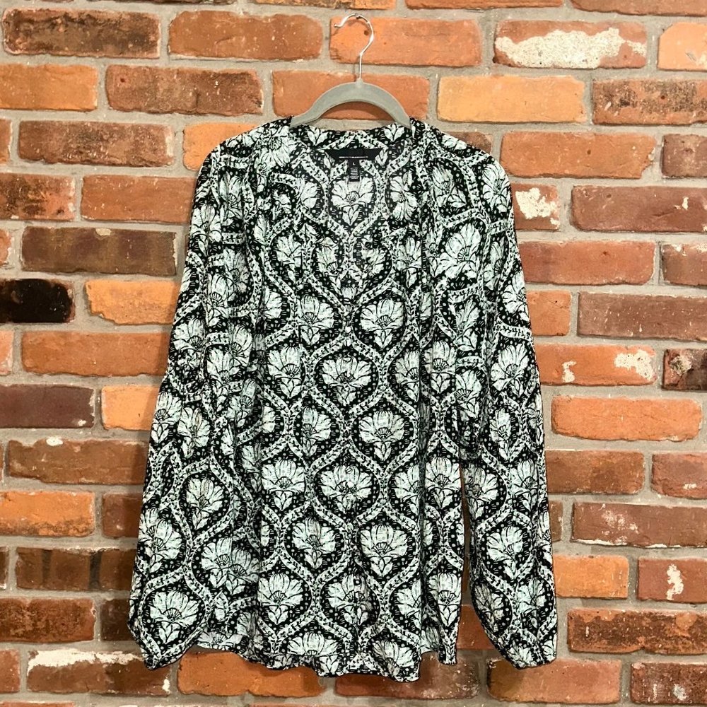 White House Black Market Long Sleeve High Low Printed Blouse Size Large